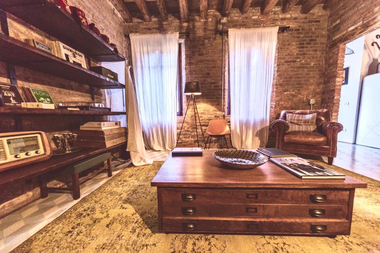 Il Buco Della Suora Venecia
