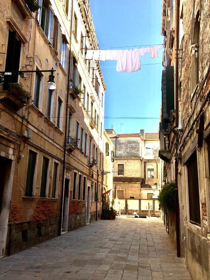 Il Buco Della Suora Venecia